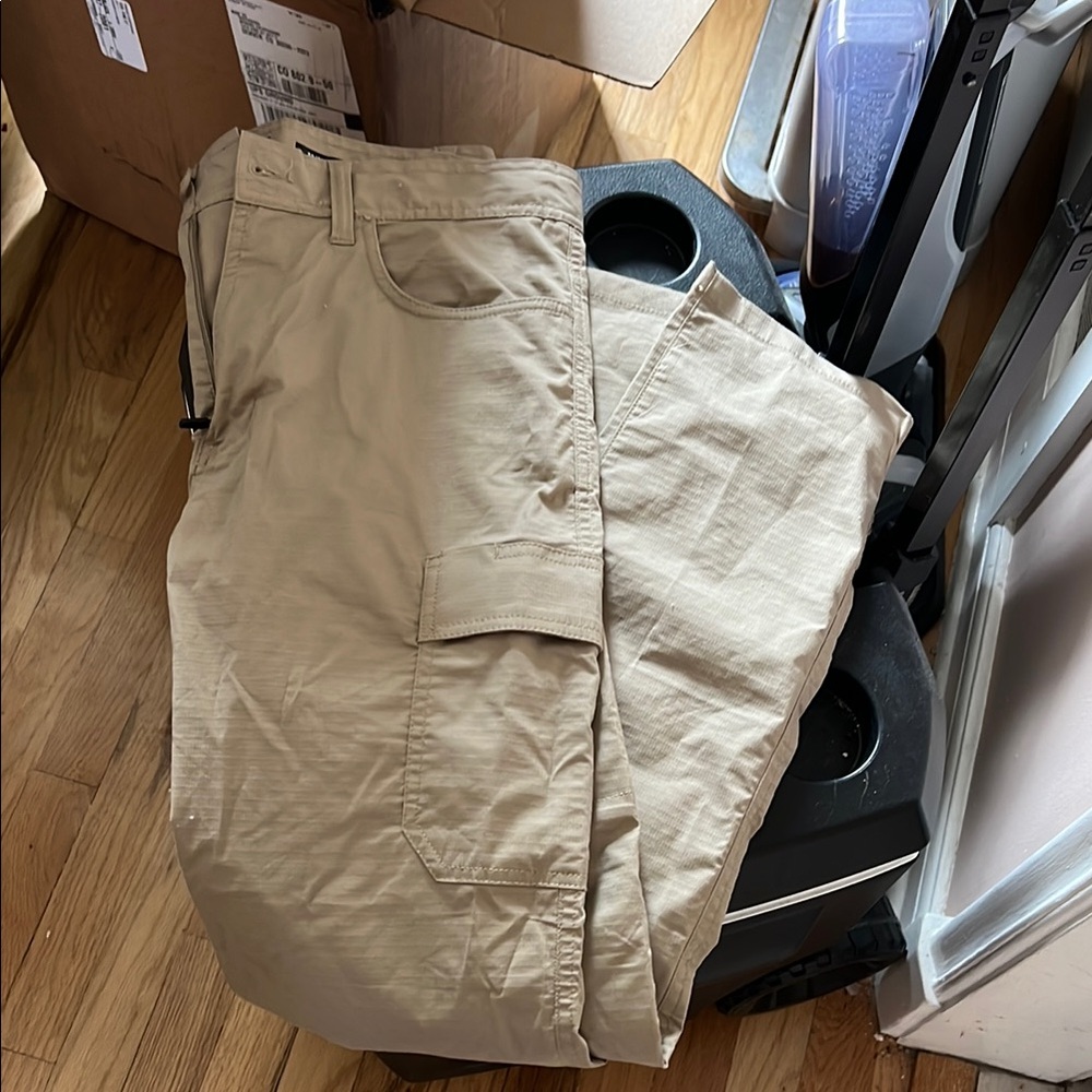 Prana 32/32 mens hiking pants tan standard fit